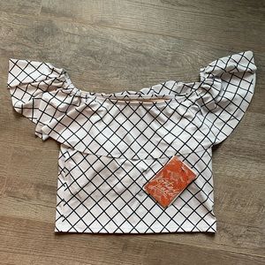 Kortni Jeane Ruffle Around Top